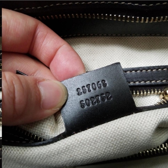 Authentic Gucci GG Monogram Supreme Web Mayfair - Picture 9 of 11